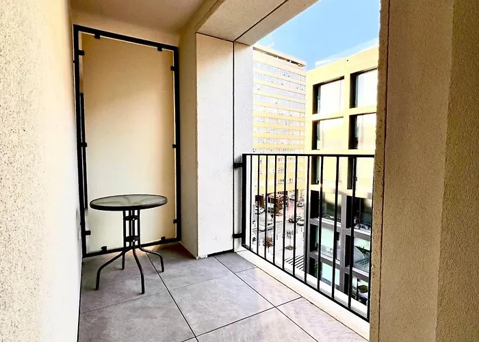 Pleasant Flat Next To Old Town